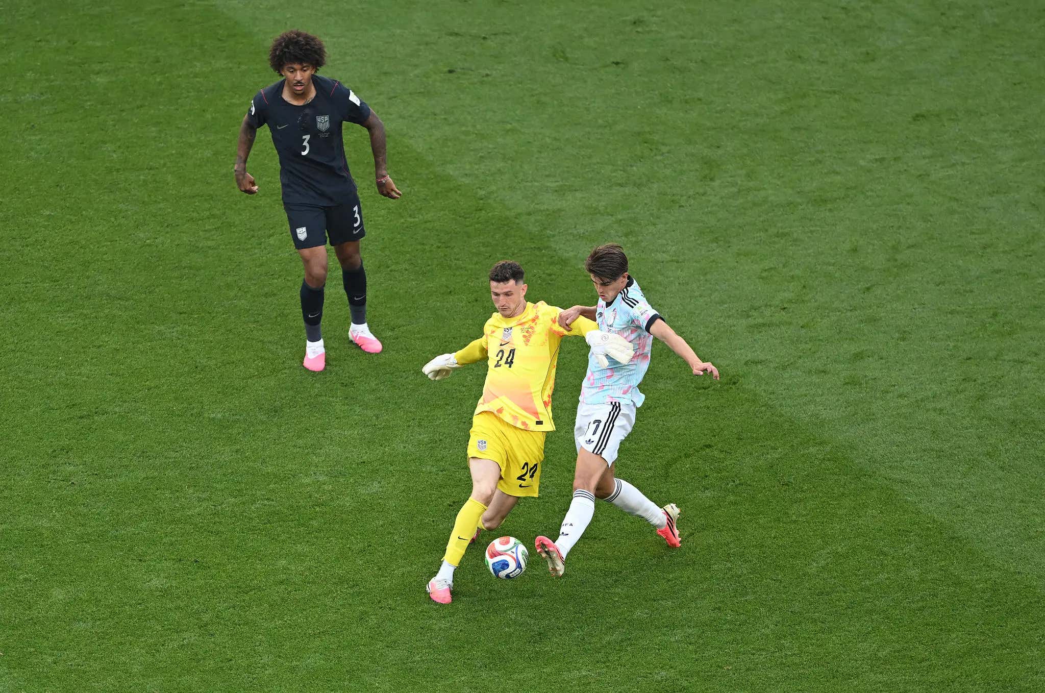 Matt Freese Just Had The Single Dumbest Play We've Ever Seen From The US In The World Cup And Handed Belgium Another Goal