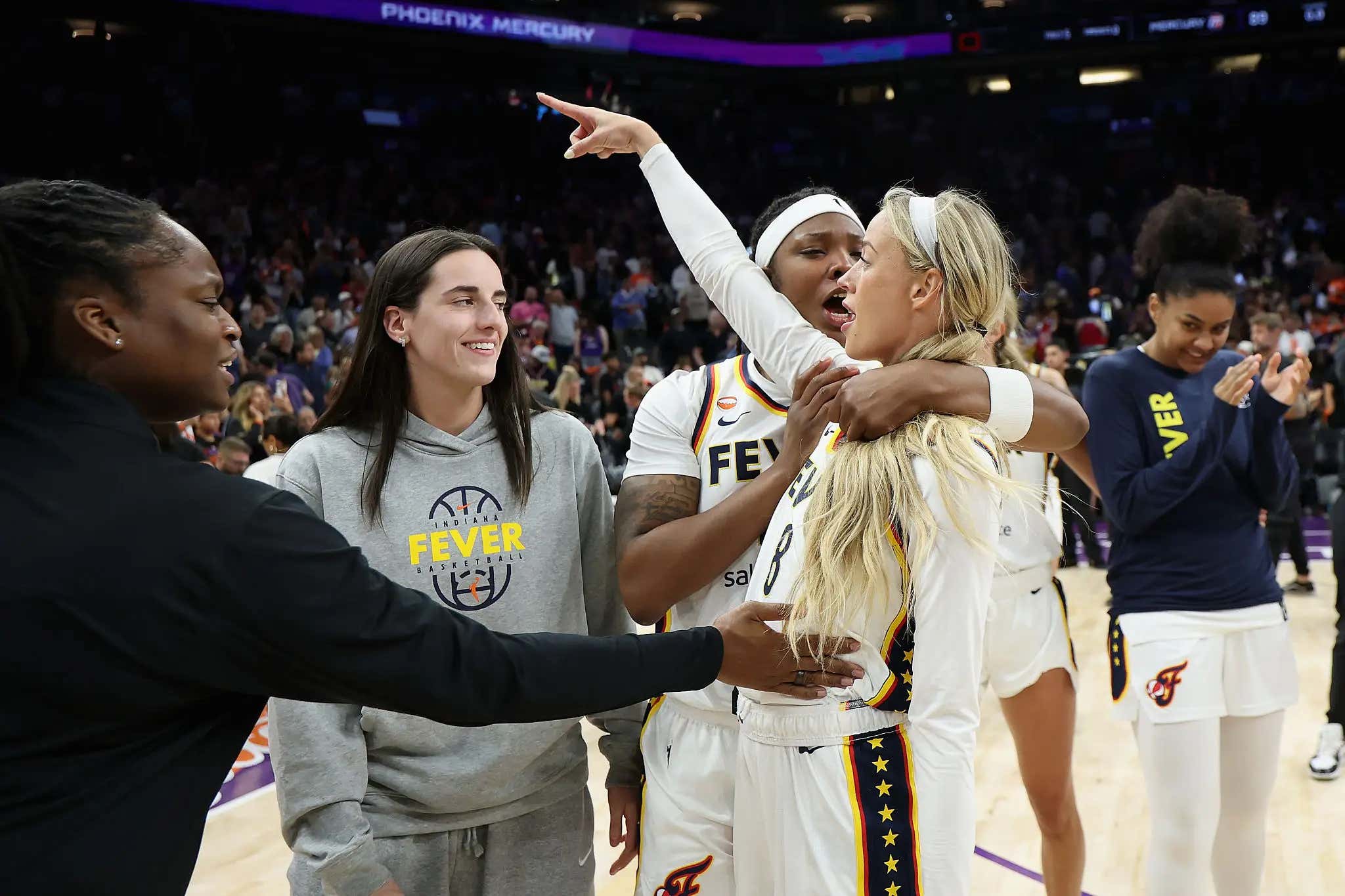 Sophie Cunningham Continues Her Pointing Meme In The Best Way Possible After A Win Against The Mercury (The Team In Which The Finger Point Originated)