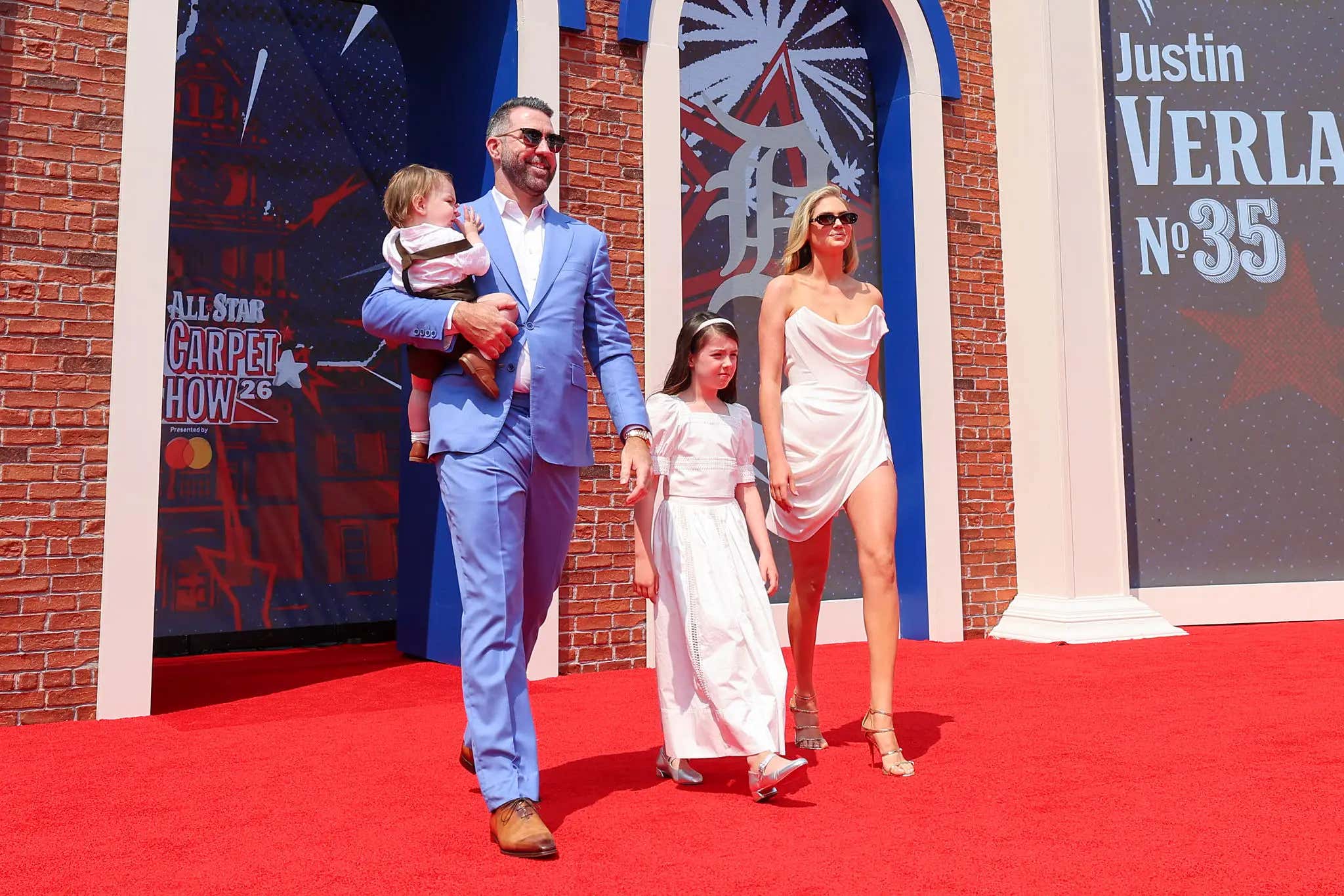 This Might Be Justin Verlander's Swan Song, But Kate Upton Took Today's All Star Red Carpet To Prove She's Still Got Her Own Fastball
