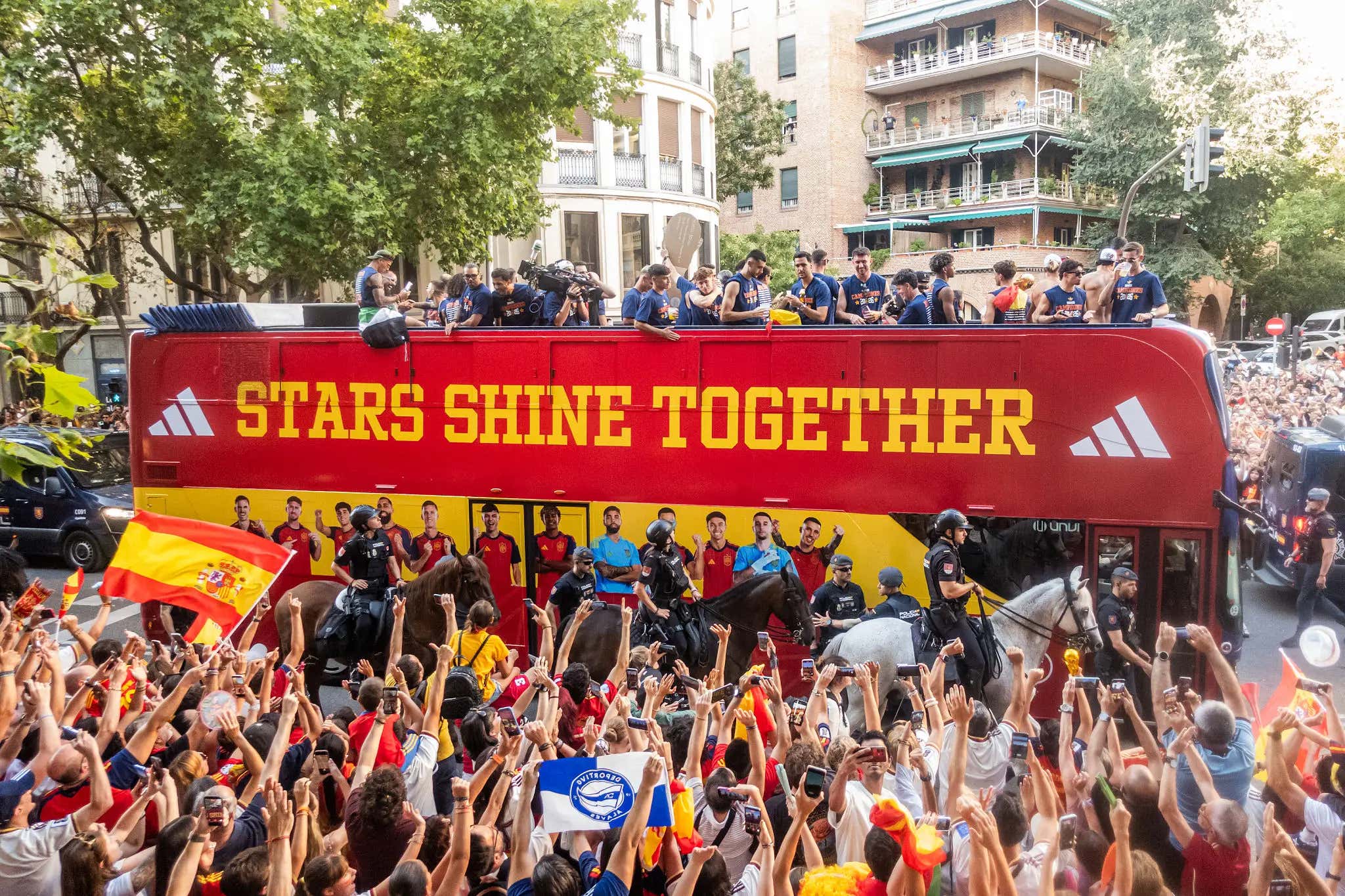 Pretty Sure Everyone In Spain Has Been Partying For 24 Hours Straight, The Entire Country Looks Like It Showed Up To The Parade Today