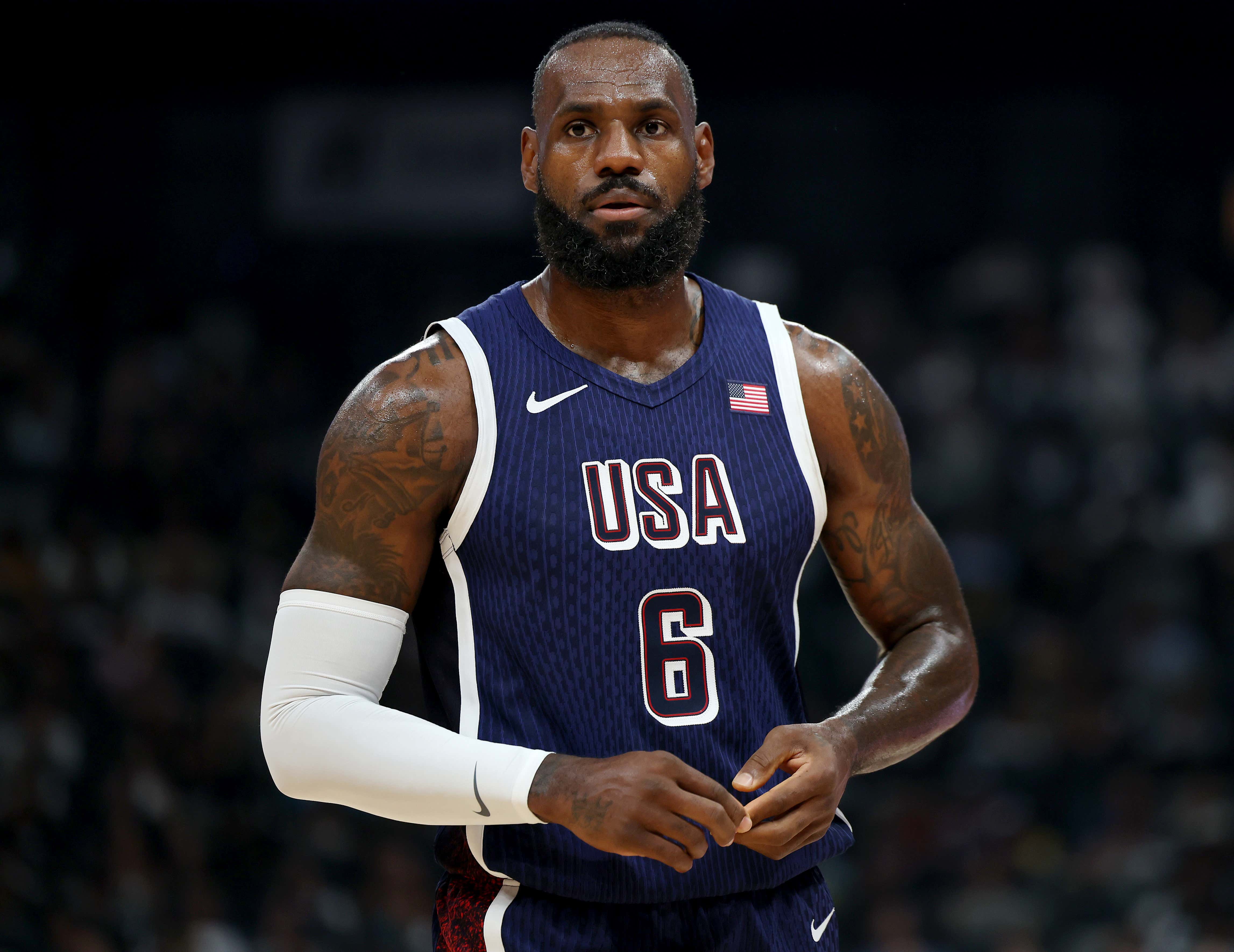 Air Force Bron: LeBron Is Apparently Going To Live In NYC And Commute To Philly Everyday By Helicopter