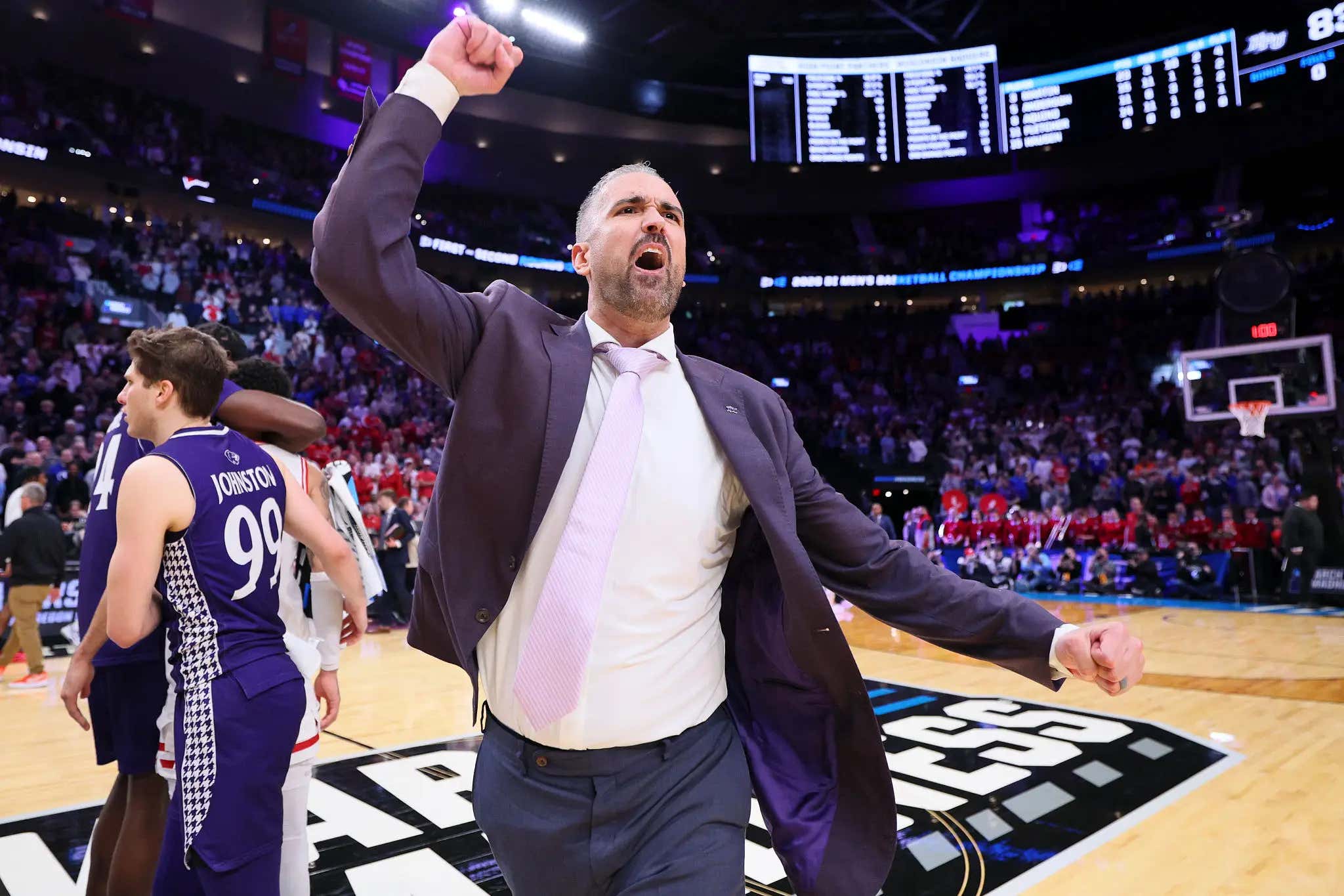 Hoops Junkies Rejoice - The 24 Hours Of College Hoops Marathon Is Back On!