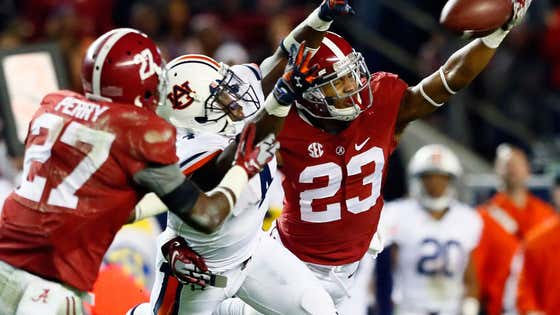Alabama And Auburn Have Released Their Team Photos, And The Internet Can't Help But Notice One Major Difference