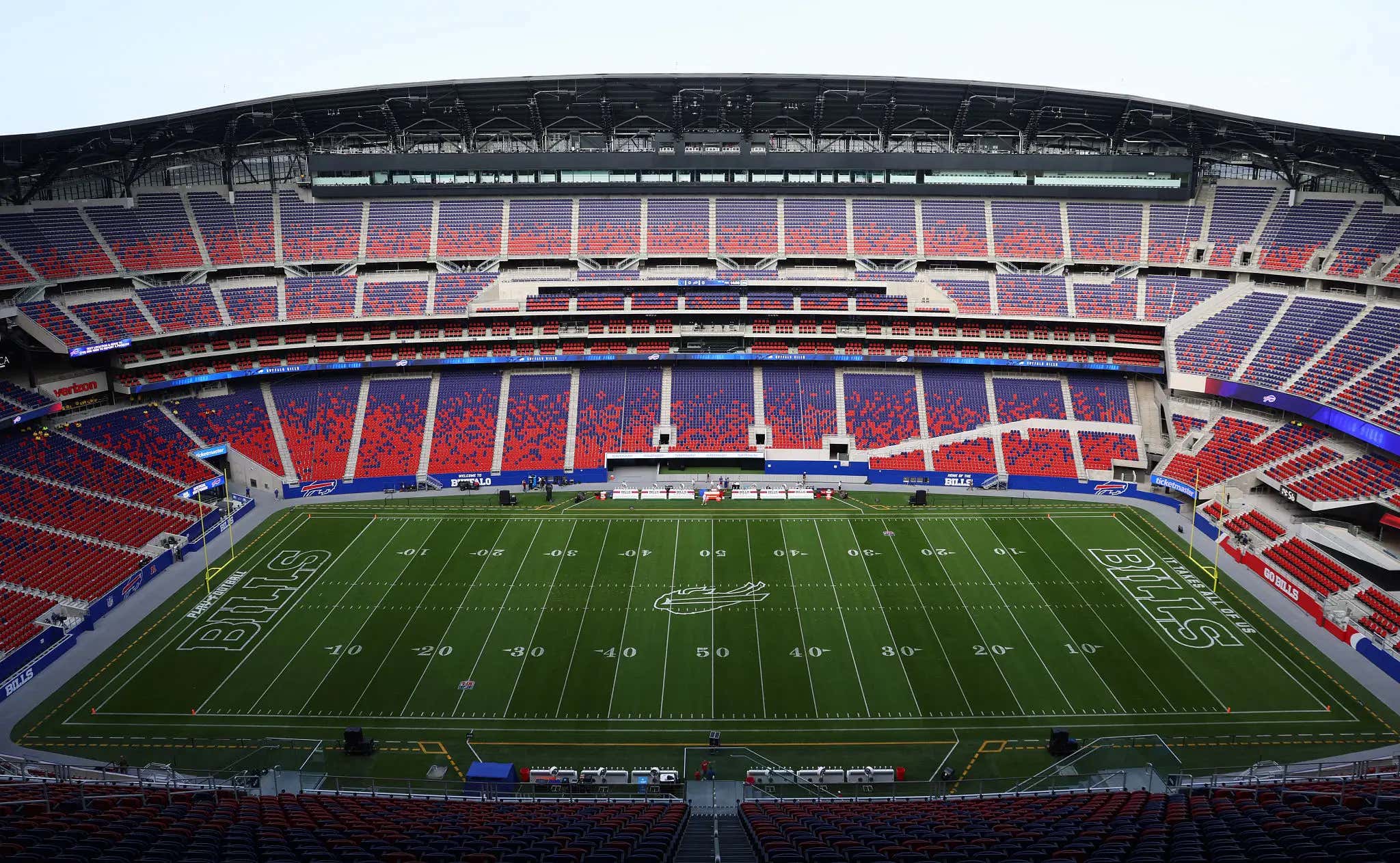 'The Field Is Ass Right Now' - Hot Start To The Bills New Stadium With A Player Now Talking About How Much The Grass Sucked During Saturday's Game