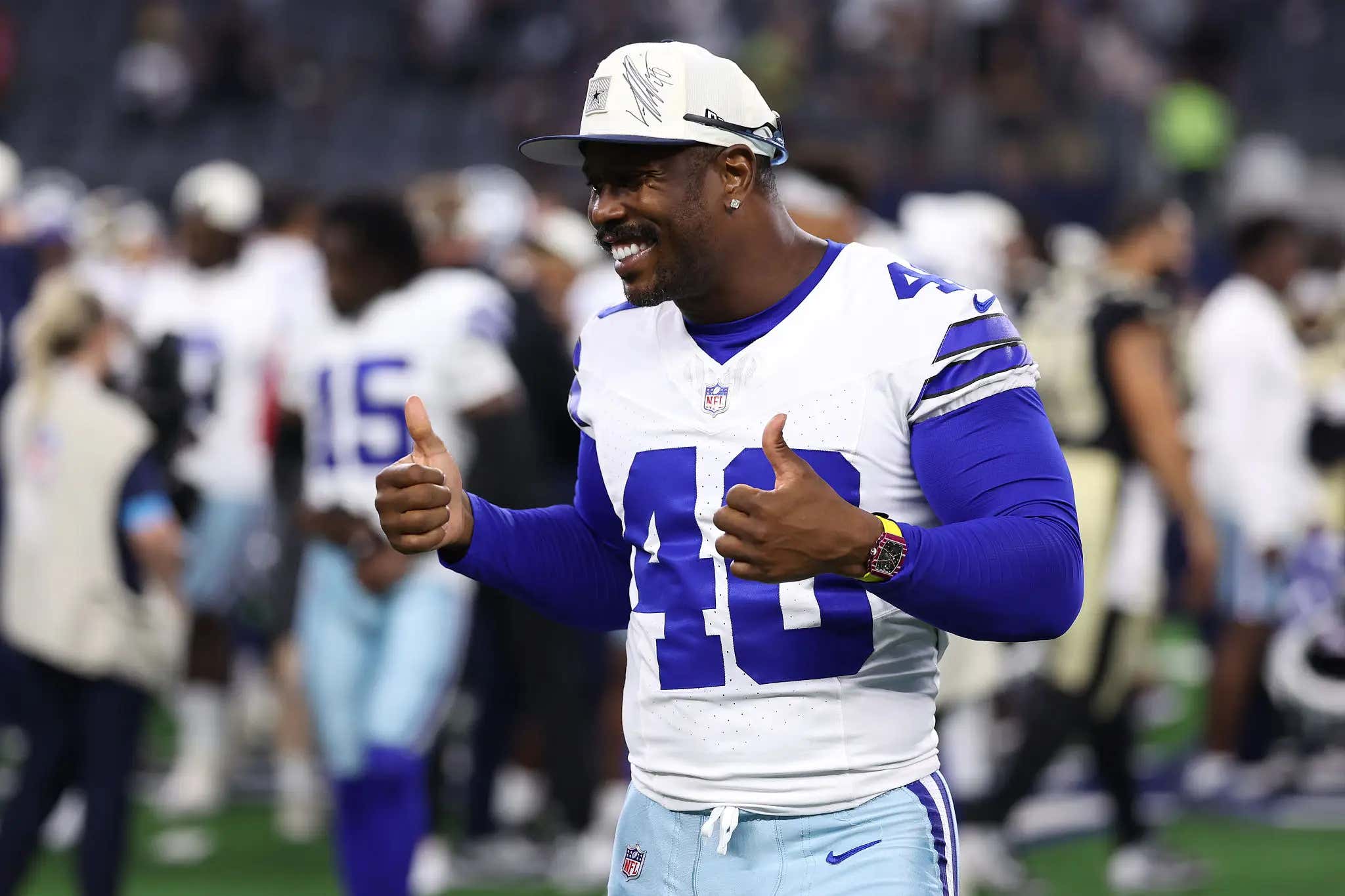 Negotiation Masterclass: Cowboys Fullback Gave Up The Number 40 To Von Miller In Exchange For Being Business Partners And 'Chicken For Life'