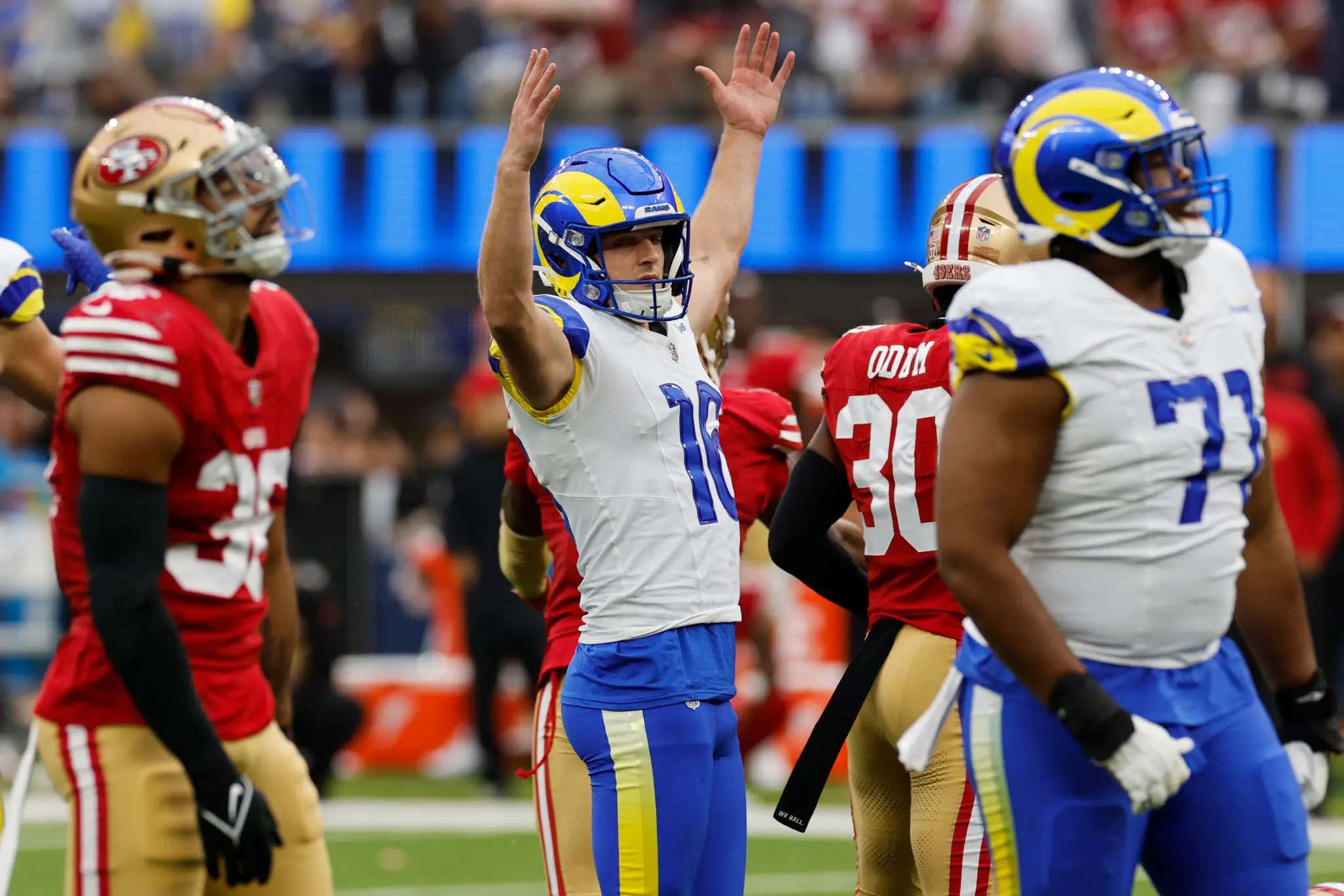 The Rams And 49ers Are Conducting A $100 Million Jet Lag Science Experiment In Australia This Week