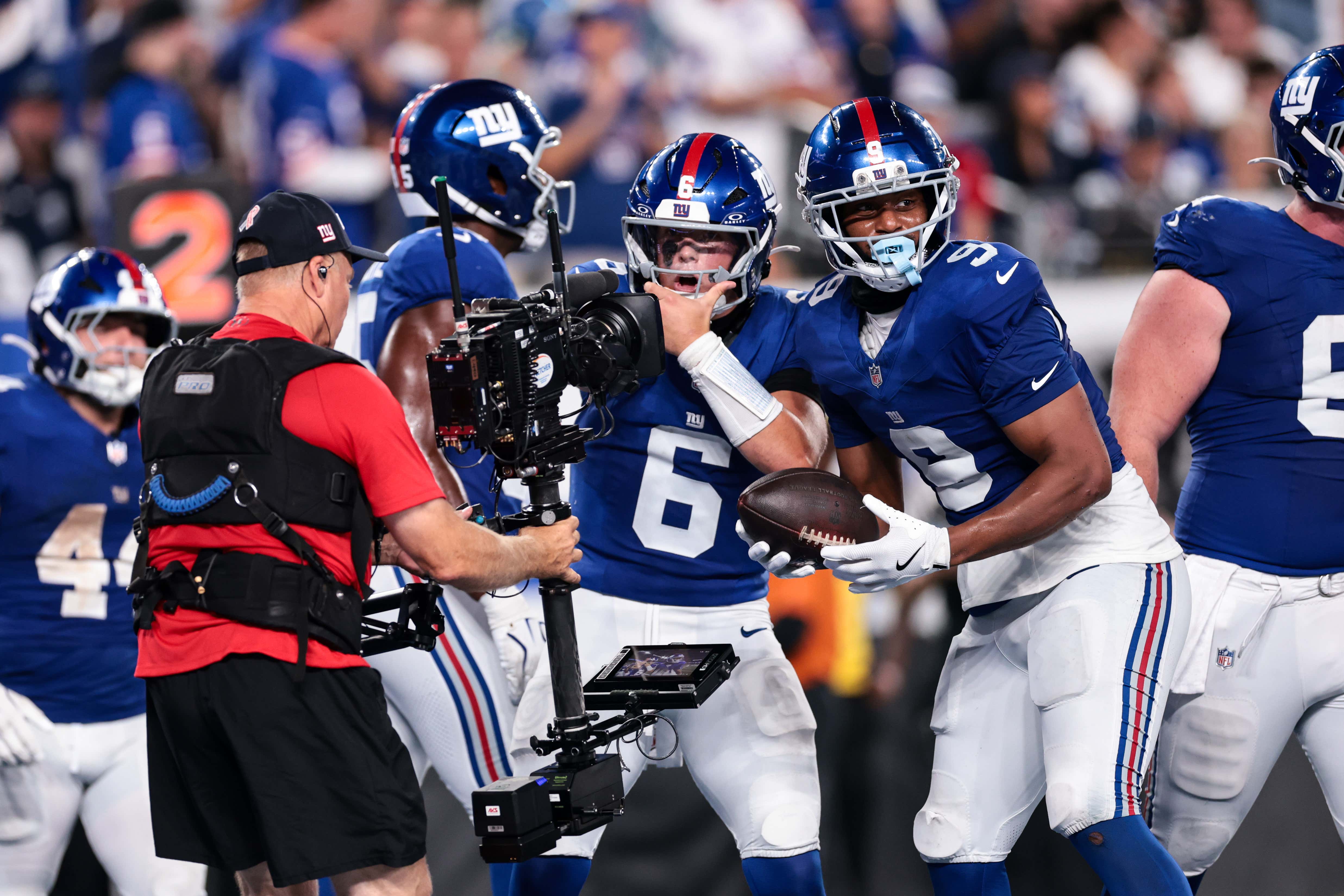The Giants Are Back To A Being A Real Football Team By Kicking The Cowboys Ass With Some Old School Bully Ball