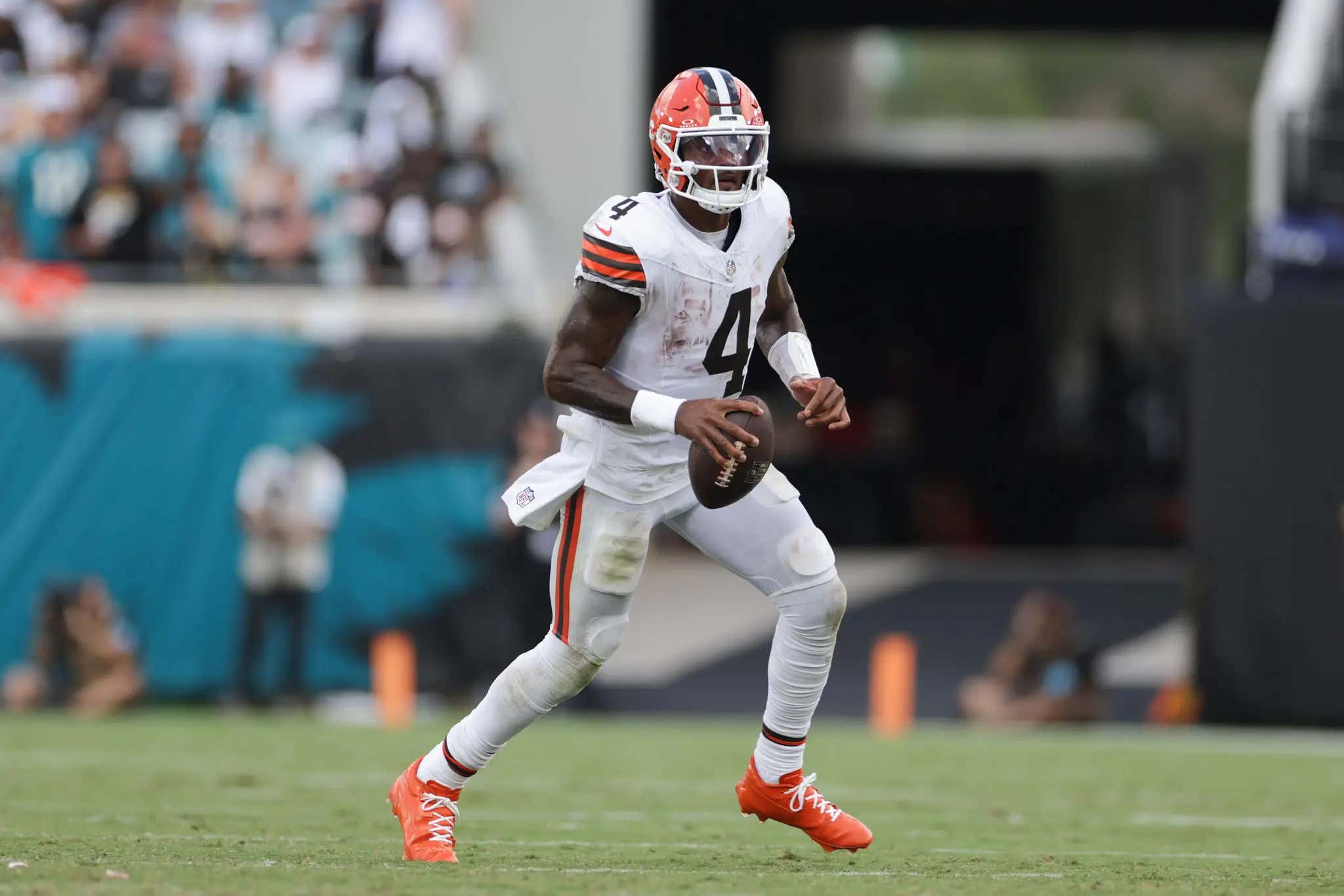 There's Nothing More Delusional Than Deshaun Watson Claiming 'The Media Expects Him To Throw For 400 Yards And 5 Touchdowns Every Week'