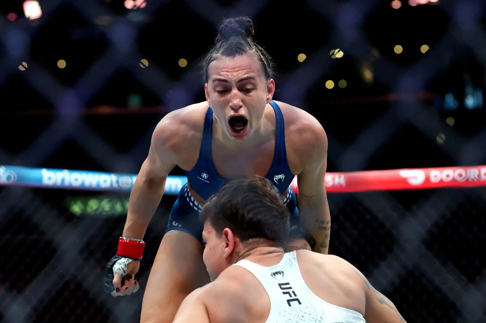Casey O'Neill Pulled Off One Of The Slickest Armbars I've Ever Seen At UFC 331 Tonight