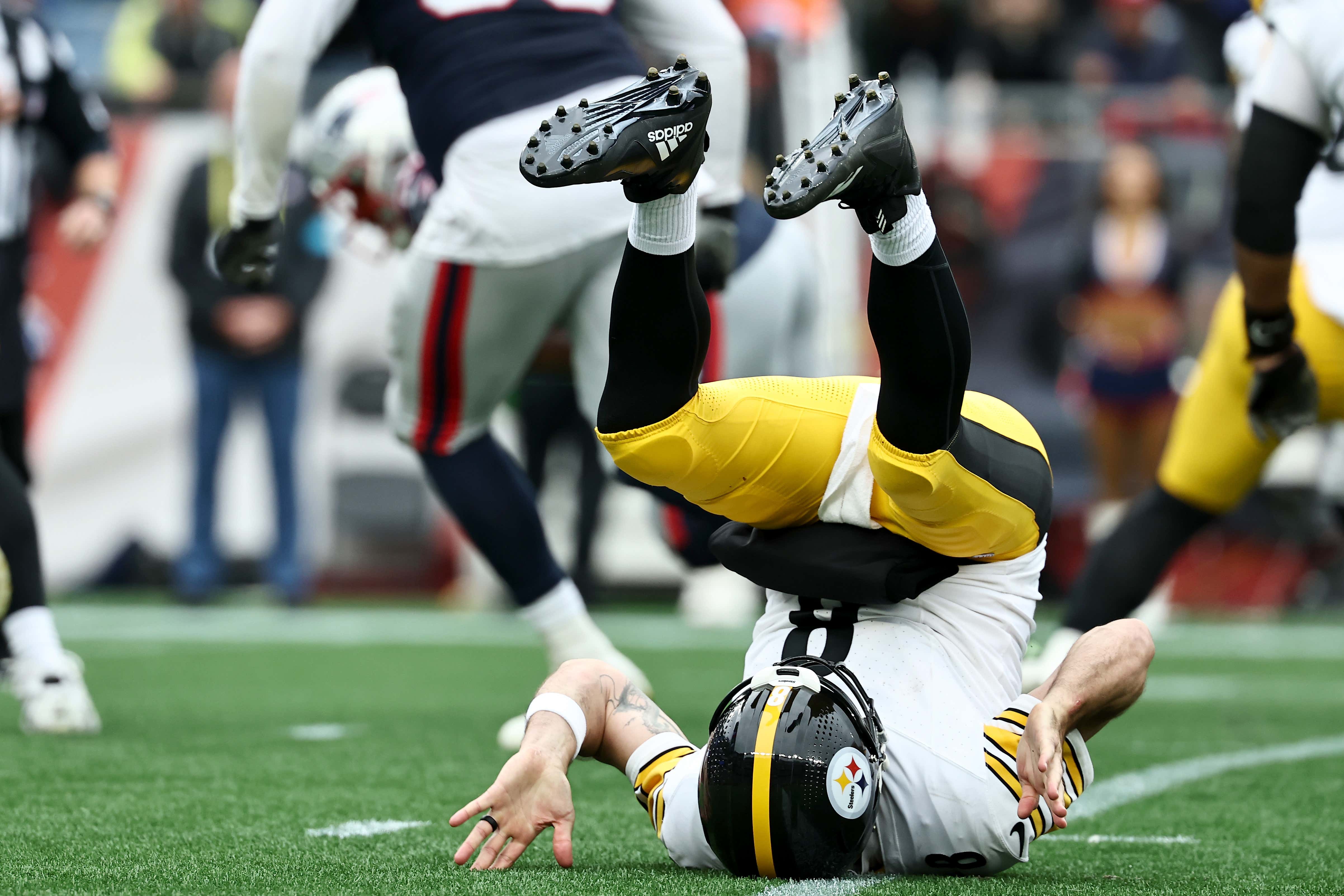 Aaron Rodgers is Off to the Worst Start of His Career. But His Finger-Pointing Blame Game is in Peak Form.