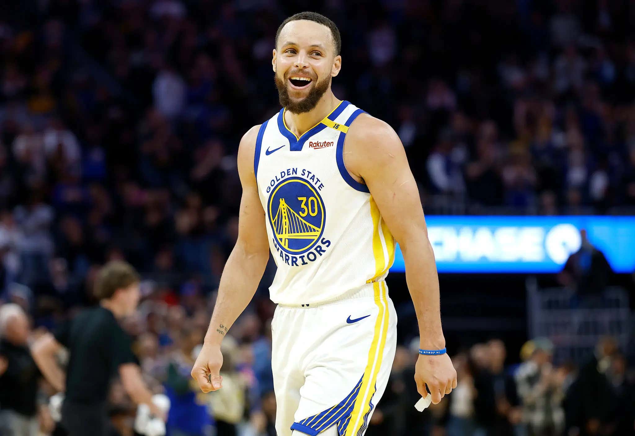 Steph Curry Took One Step Closer To Officially Being A Warrior For Life By Signing A New 2/$116M Extension To Stay In Golden State