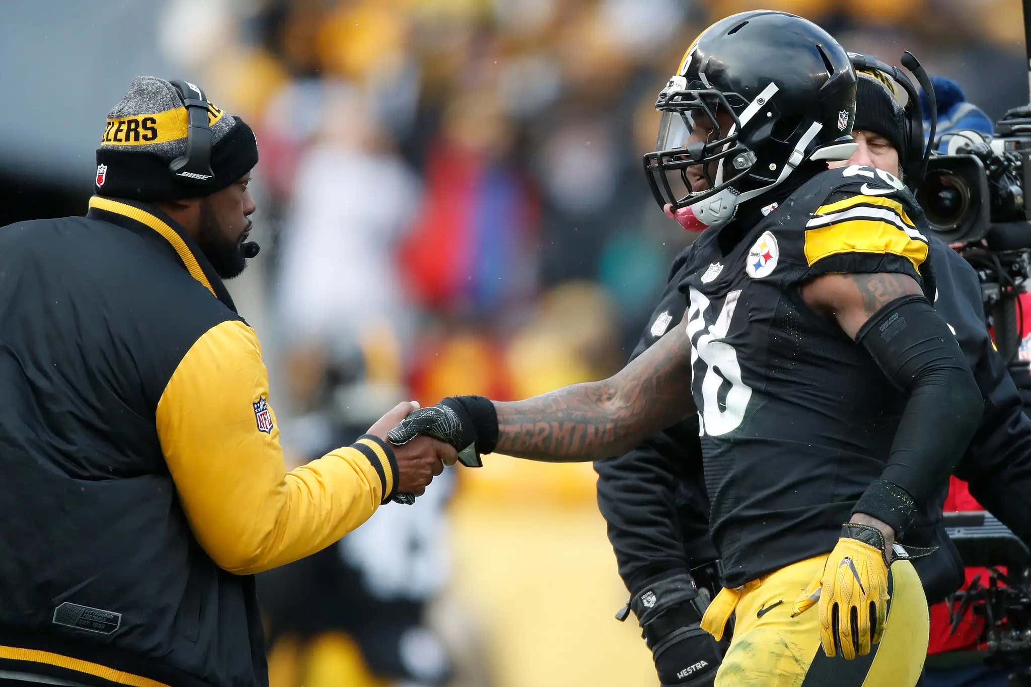 Le'Veon Bell is Less Than Thrilled Mike Tomlin Put So Much Time and Effort Into Minecraft. And the Data Backs Him Up.