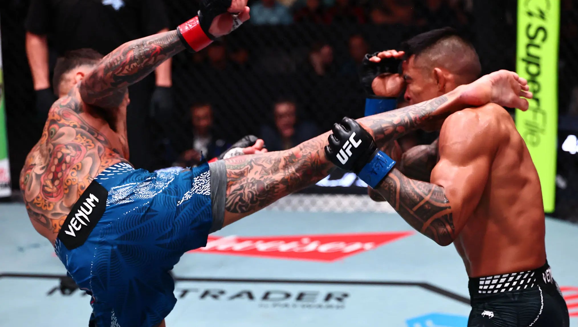 Andre Fili With A Headkick From Hell - KO Of The Year Contender