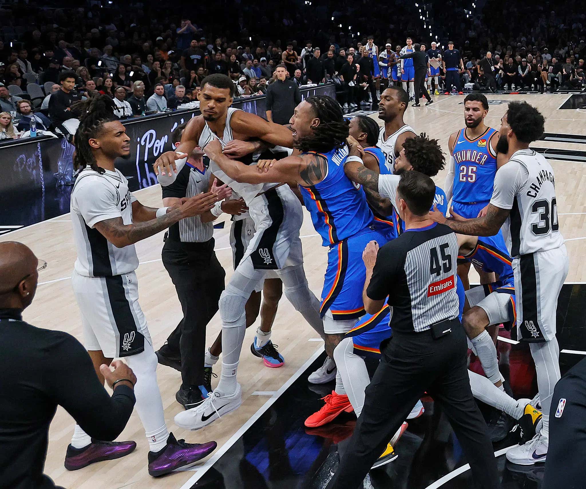 The Spurs And Thunder Getting Into A Scrap On Night 1 Of The Season Is Awesome, Need More Teams To Truly Hate Each Other Like They Do
