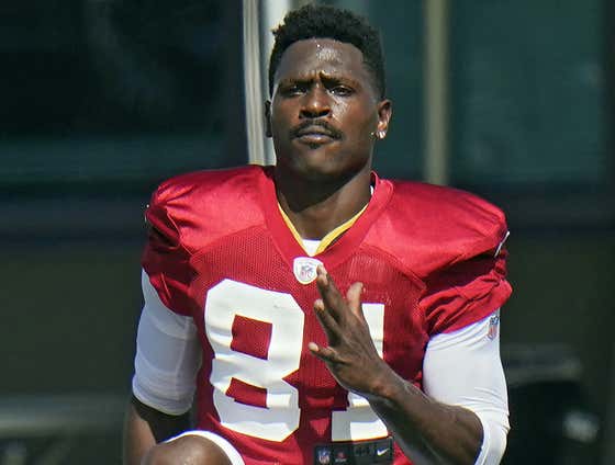 Report: Antonio Brown Destroyed a Security Camera, Threw a Bike and Put a Woman in Fear of Retaliation if She Pressed Charges