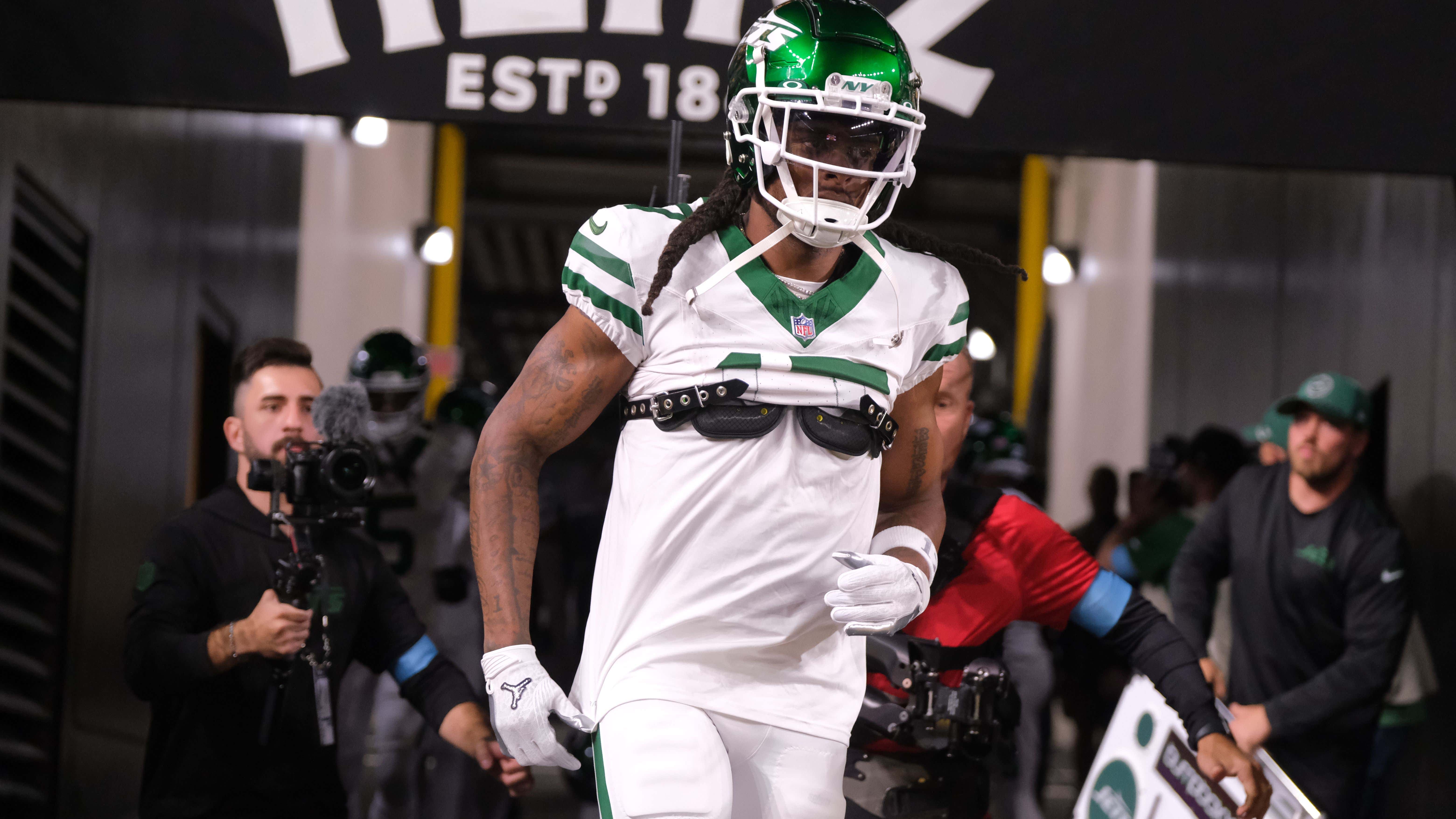 It Took Davante Adams All of 5 Days to Start Talking Like a NY Jet