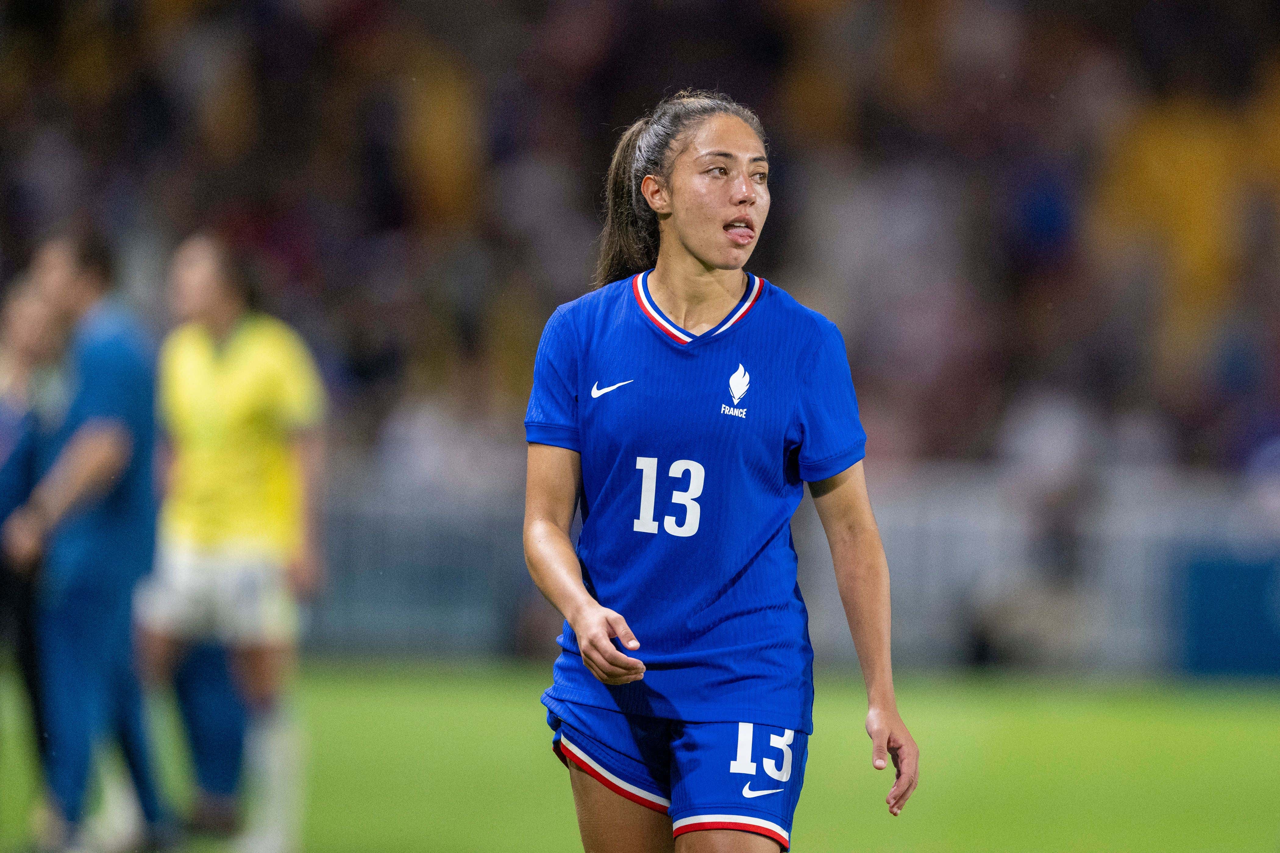 Twitter Is Now Simping For PSG's Left Back Sakina Karchaoui, Who Just So Happens To Be One Of The Best Female Soccer Players In The World