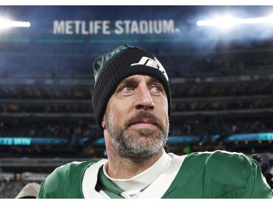 The Jets Made Aaron Rodgers Fly All the Way to New Jersey to Tell Him He's Out of a Job