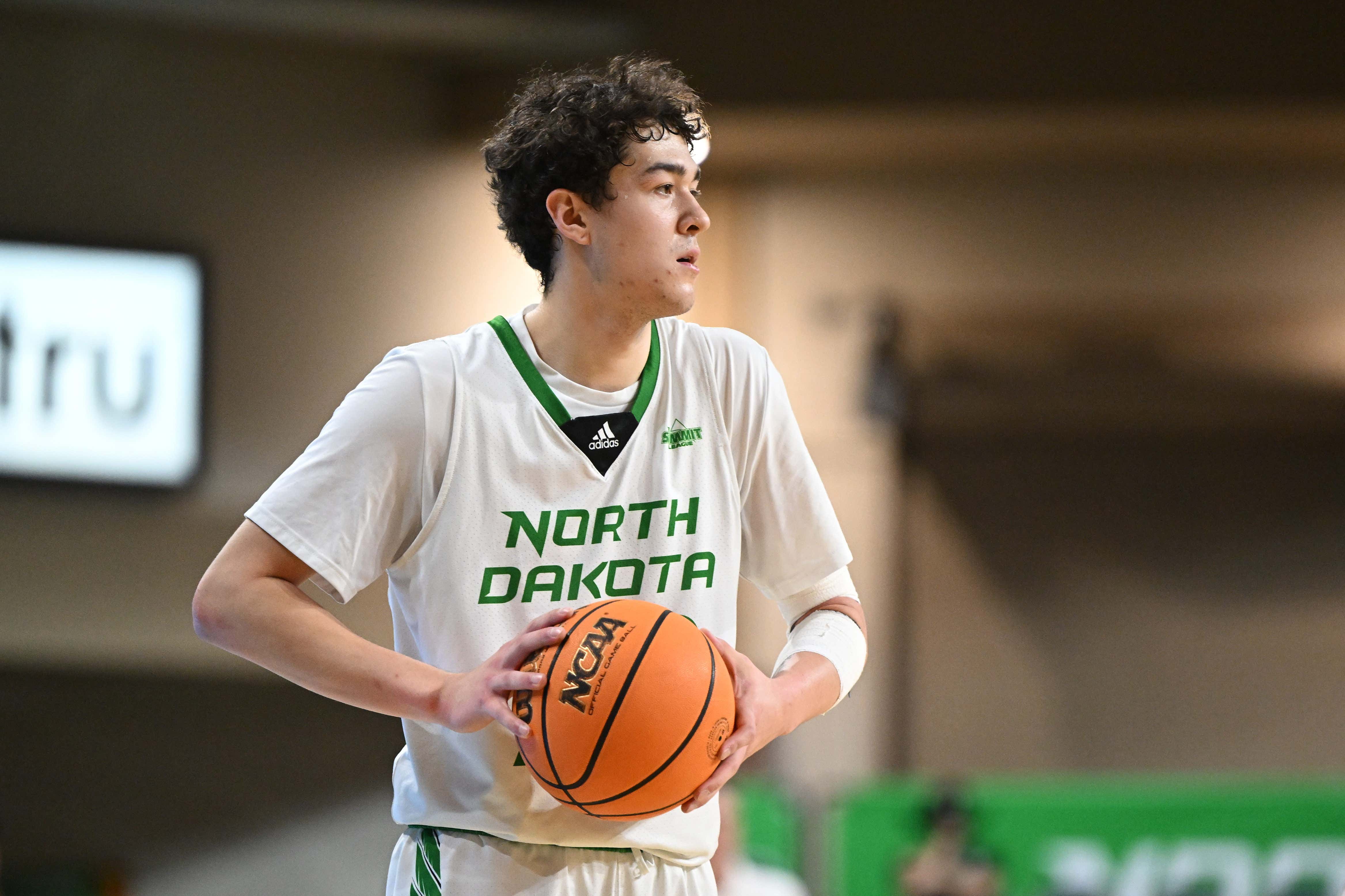 Decent Night: Treysen Eaglestaff Drops 51 Points, 4th Most Ever In A Conference Tournament Game, On His Way To Being A March Legend