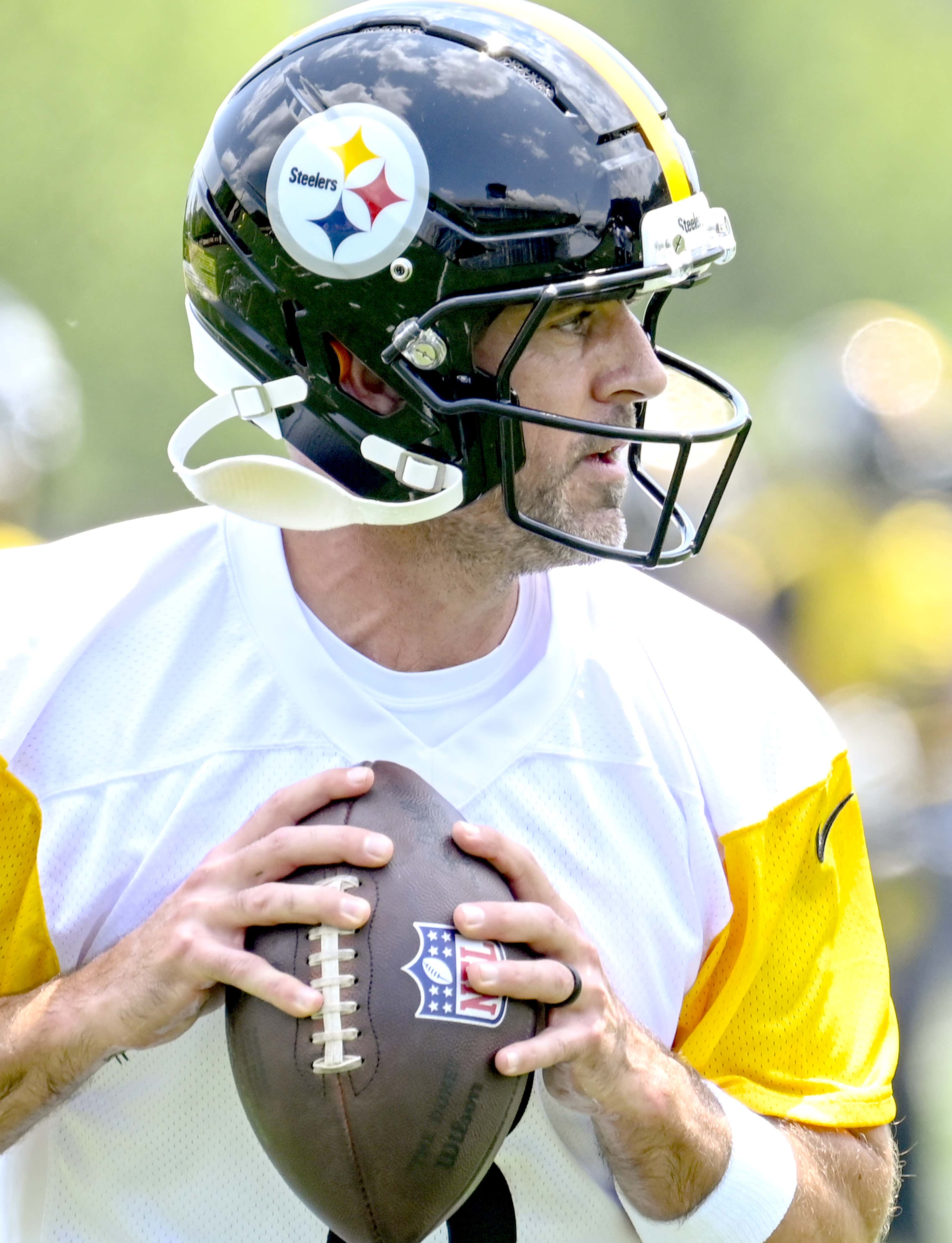 Aaron Rodgers In A Steelers Jersey Fits Right Into The Out Of Place Jersey Hall Of Fame