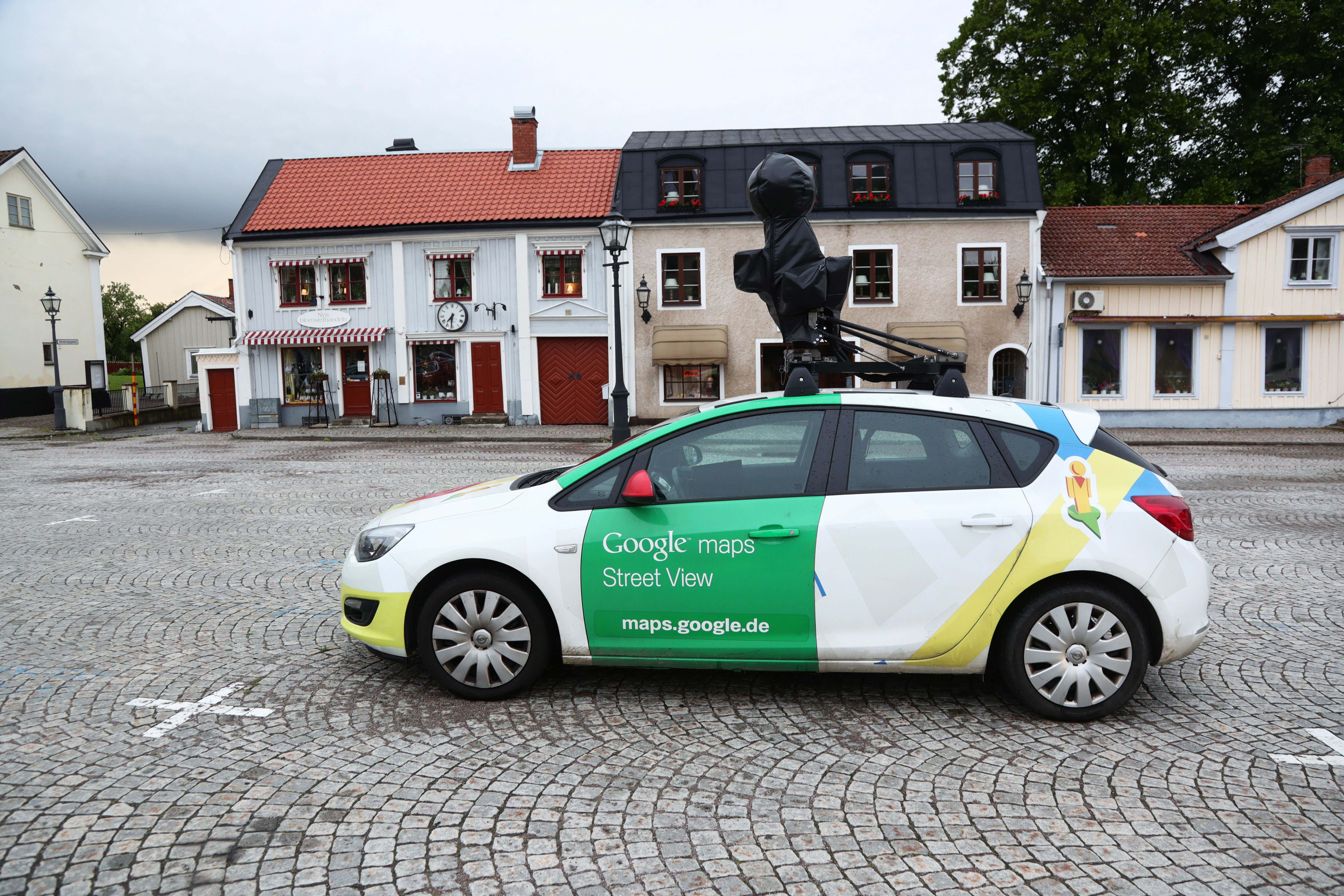 New Money Making Opportunity Just Dropped: Run Outside Naked When The Google Maps Street View Car is Driving By