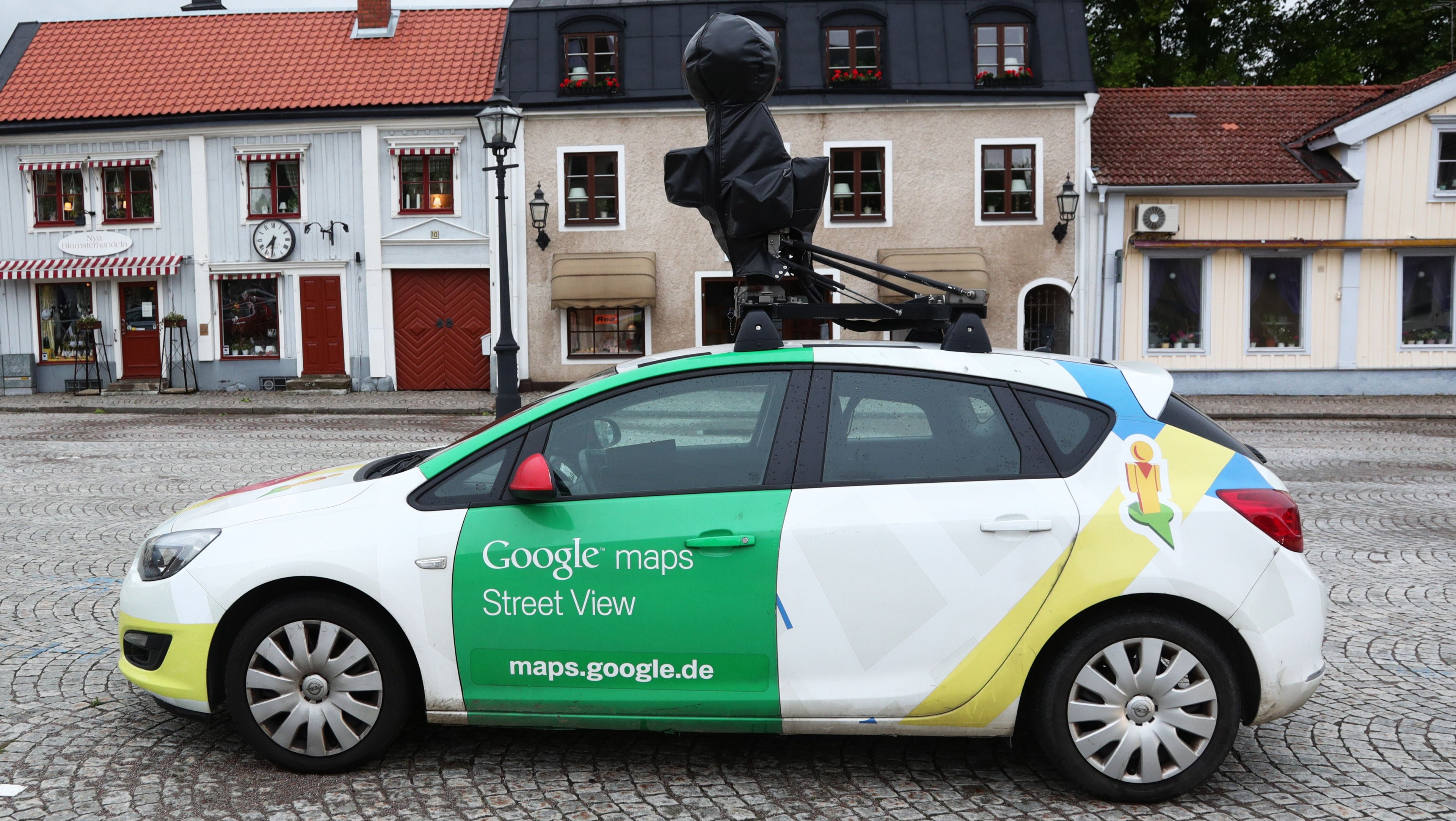 New Money Making Opportunity Just Dropped: Run Outside Naked When The Google Maps Street View Car is Driving By