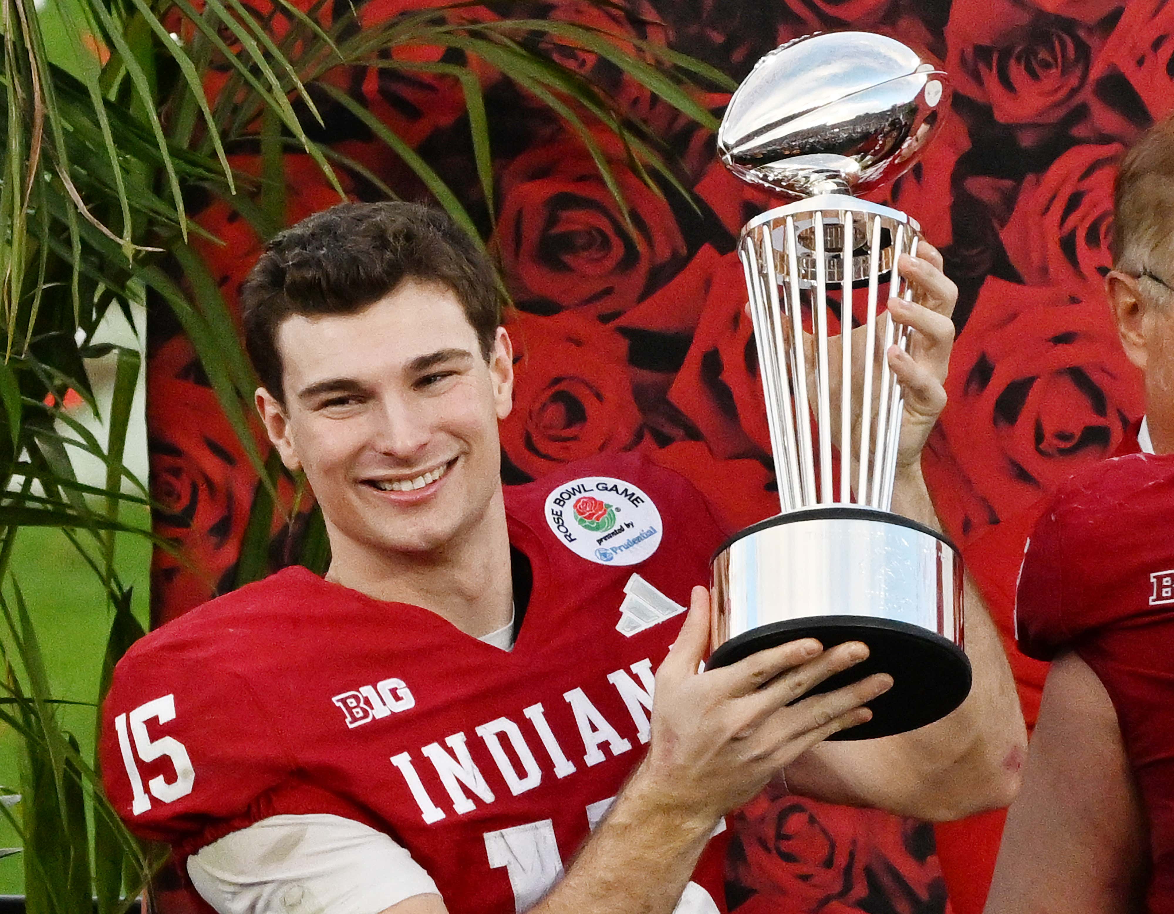 The #1 Ranked Indiana Hoosiers Went Belt-to-Ass and Ran Alabama Out Of The Rose Bowl