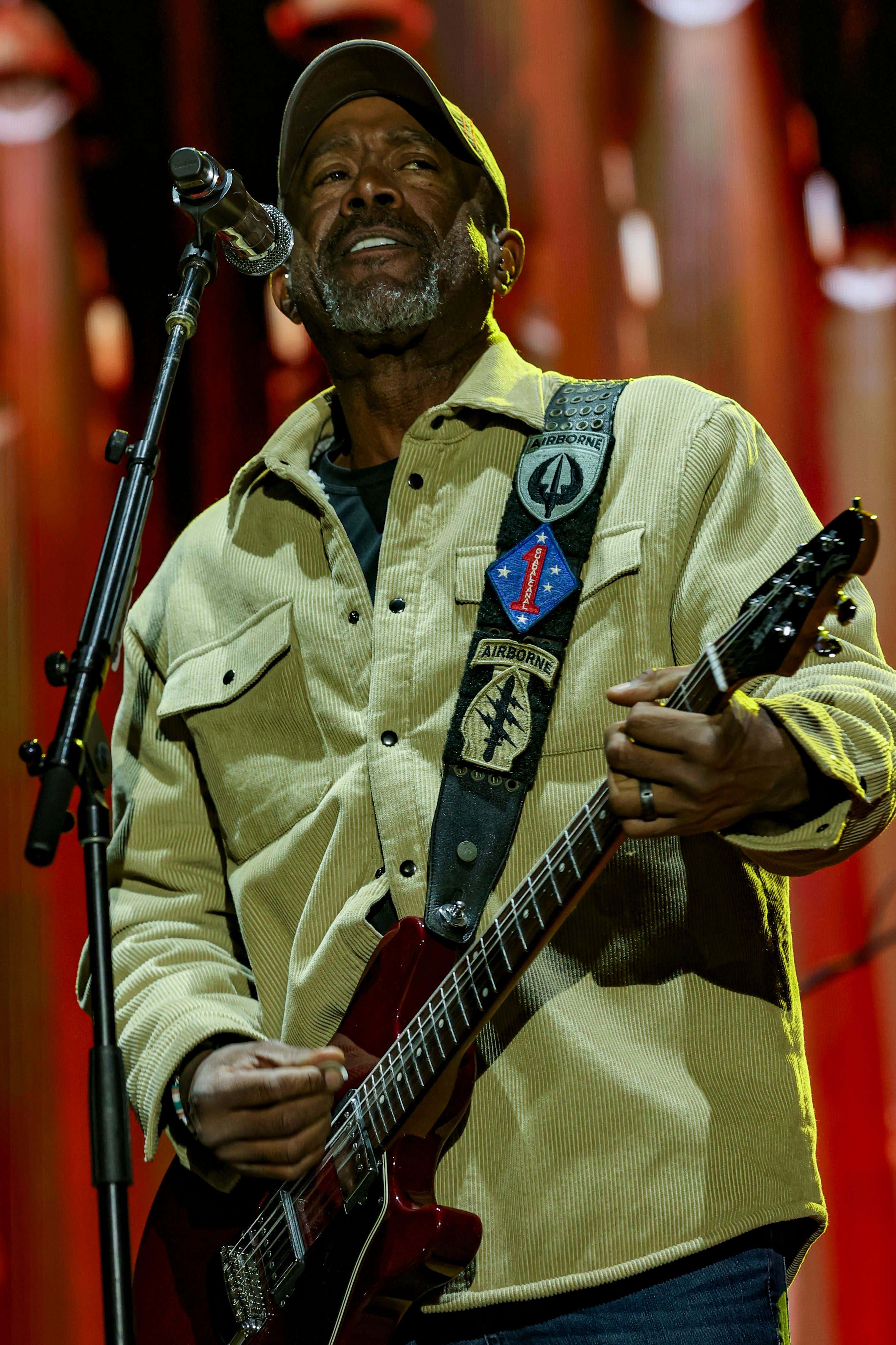 It's Impossible To Look Cooler Than Darius Rucker Does In This Video When He Tells People To Listen For A Hootie And The Blowfish Reference In A Rap Song