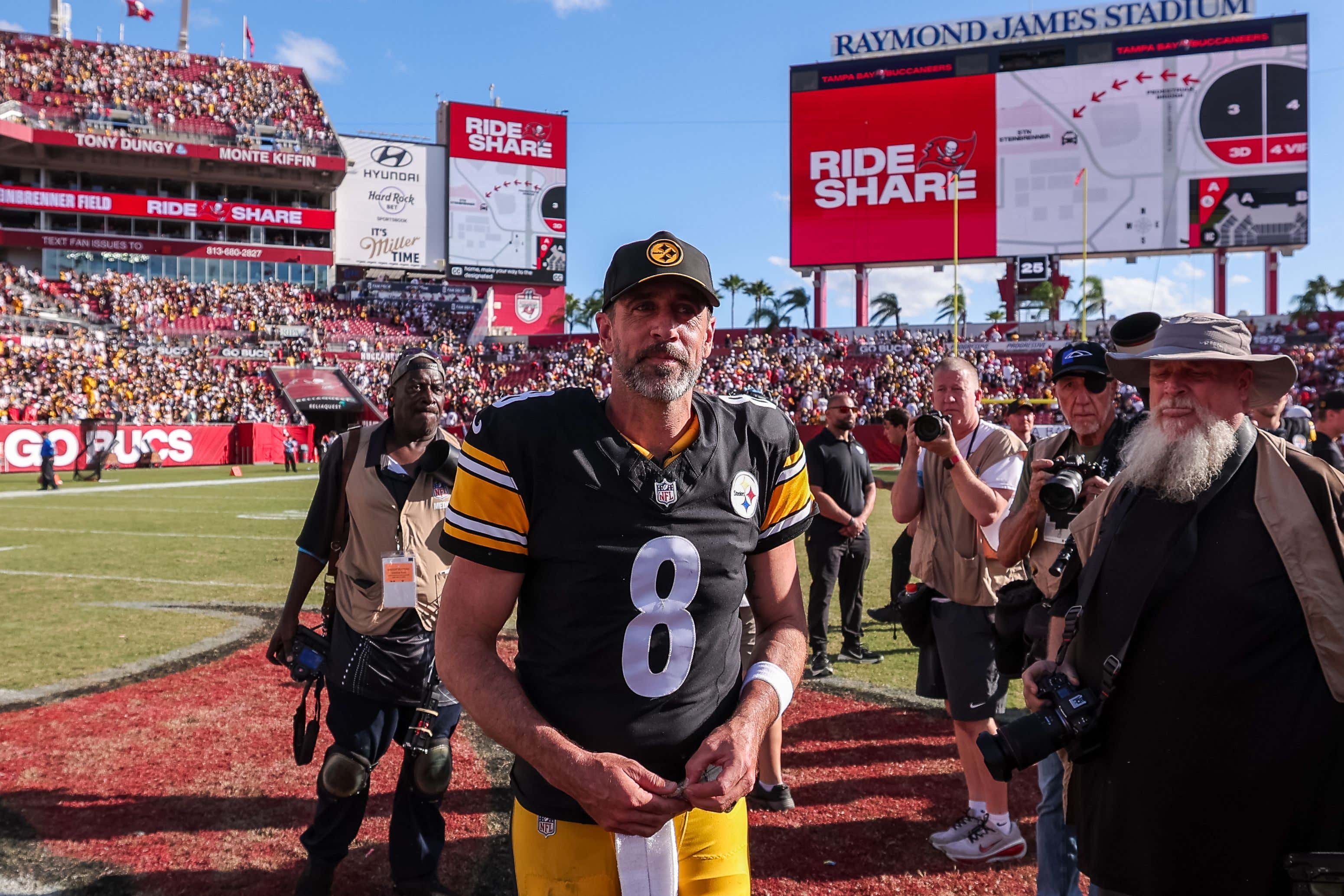 INSPIRING – Aaron Rodgers' Brother Luke Shares Family Photo WITH Aaron Rodgers, After Years of Reportedly Being Estranged