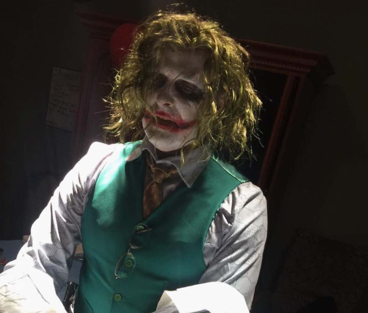 A Doctor Dressed Up as The Joker For Halloween And Delivered a Baby in