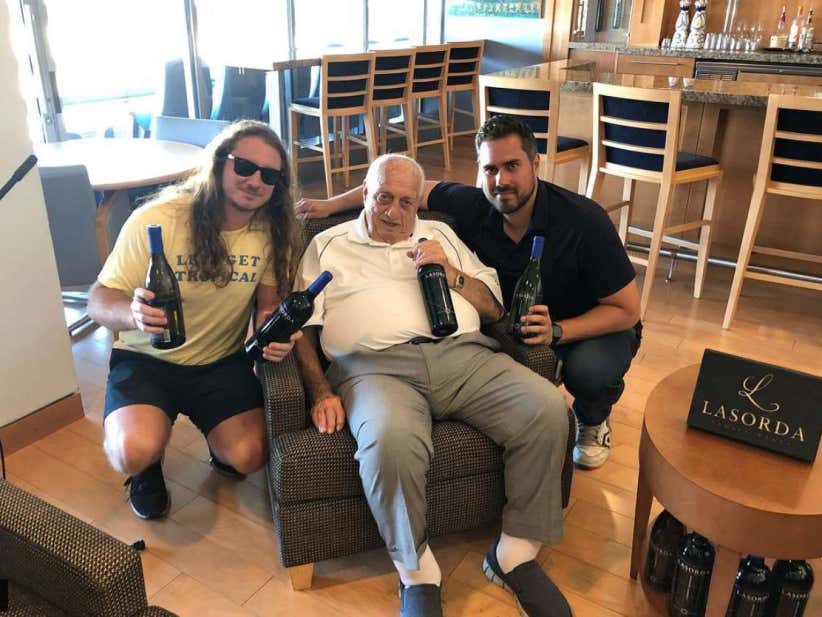 PMT 820 Tommy Lasorda + Mt Rushmore Of Fictional Bars/Restaurants