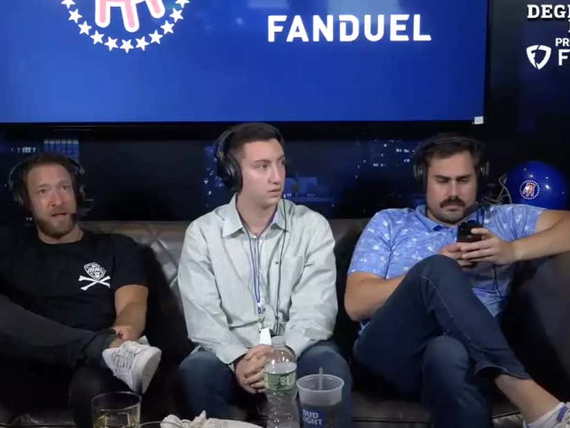 The Degenerate Boys Are Live From The FanDuel Sportsbook At The Meadowlands  I Have 10K On Syracuse Half Time Line    Watch Live On Twitter