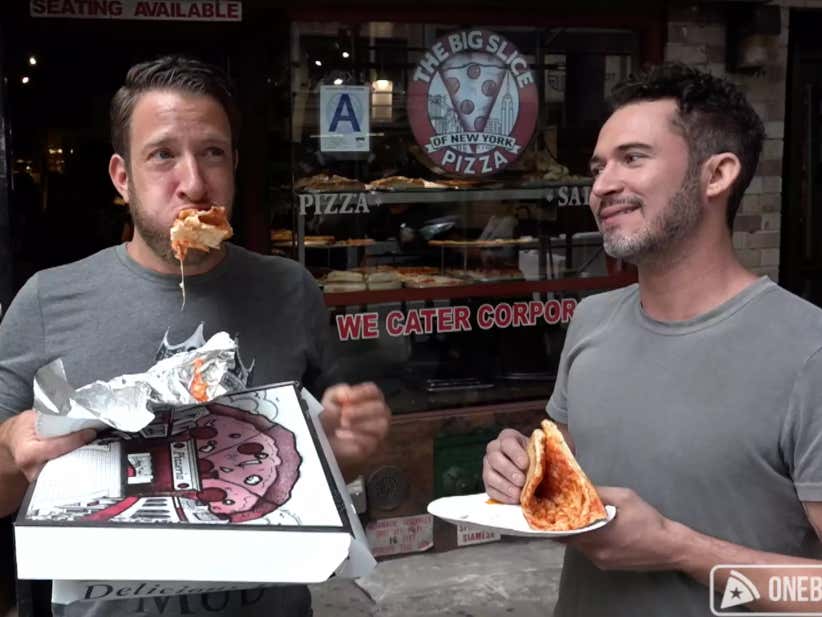 Barstool Pizza Review - Big Slice Pizza With Special Guest Justin Willman (Bonus Magic Trick) Presented By Frank's RedHot
