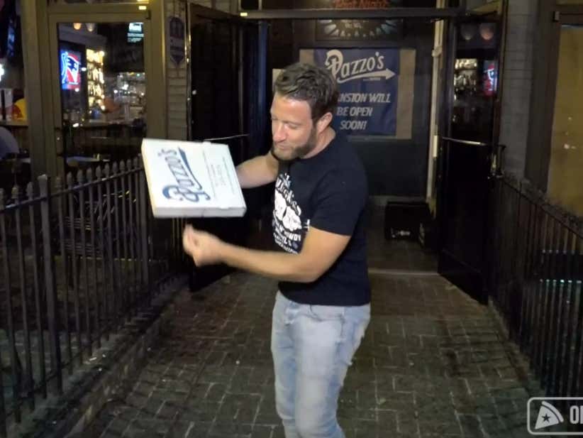 Barstool Pizza Review - Pazzo's Pizza Pub (Lexington,KY)