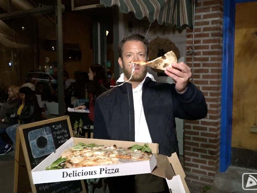 Barstool Pizza Review - Lucali (Brooklyn)