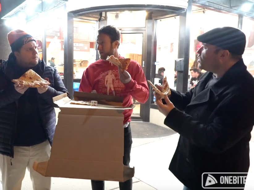 Barstool Pizza Review - Armand's Pizzeria (Chicago) BONUS - Gene & Jude's Hot Dog Review