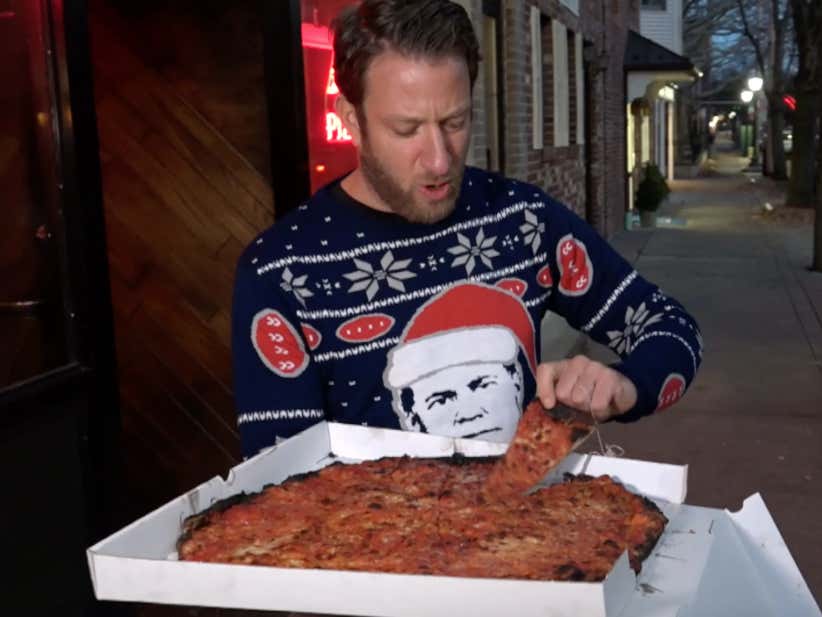 Barstool Pizza Review - Sally's Apizza (New Haven, CT)