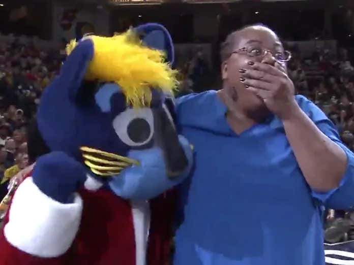 Halftime Show Review Fans Receive Two Shows During Pacers' Holiday Home Game Barstool Sports