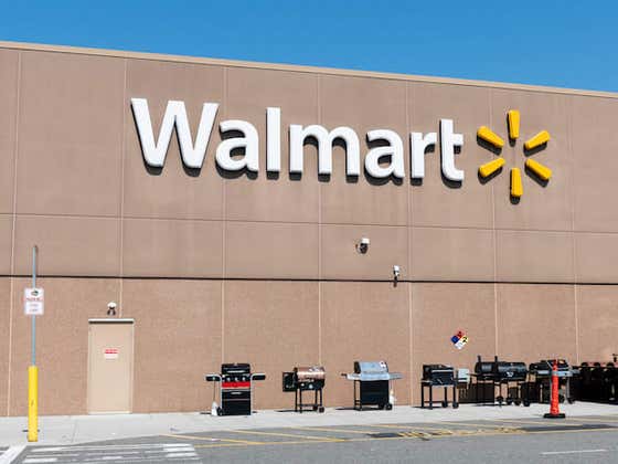 Dumbest Man In America Prints Off Porn at Local Walmart