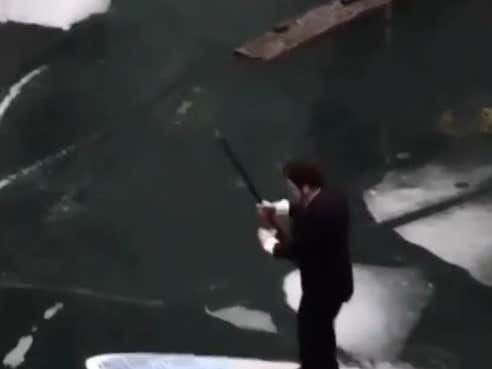 Video: Asshole Seen Paddleboarding On The Chicago River In A Tuxedo Yesterday