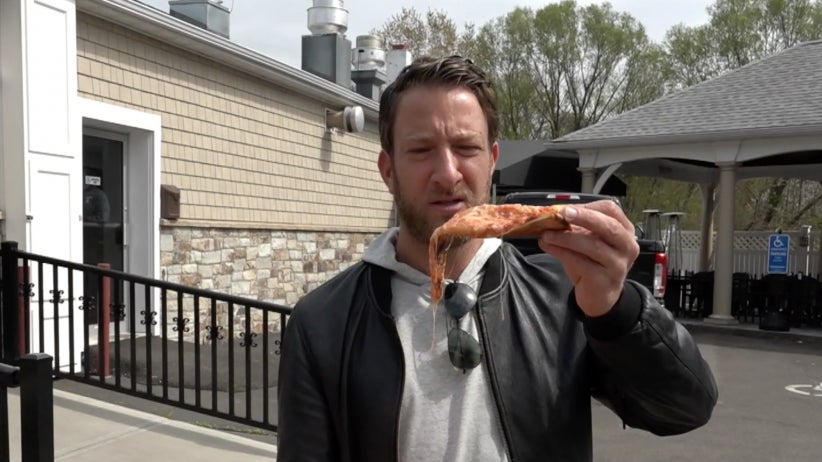 Barstool Pizza Review - John & Maria's (East Haven,CT)