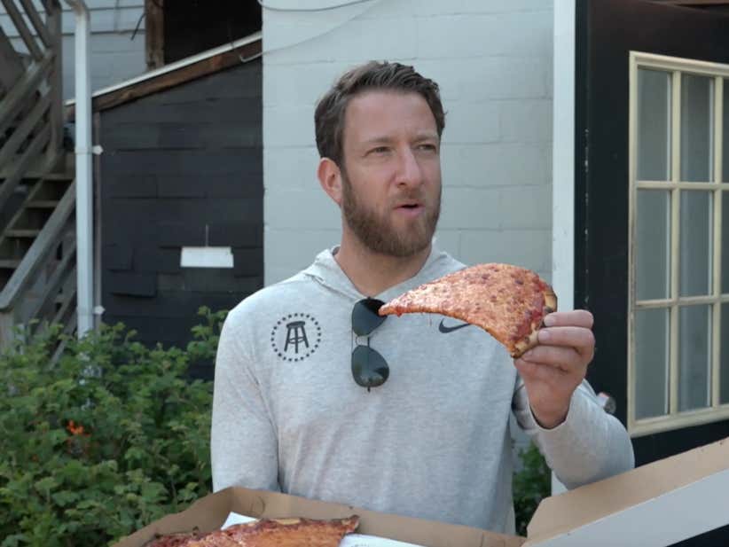 Barstool Pizza Review - Roseland Apizza (Derby, CT)