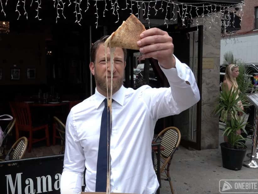 Barstool Pizza Review - Mama Mia