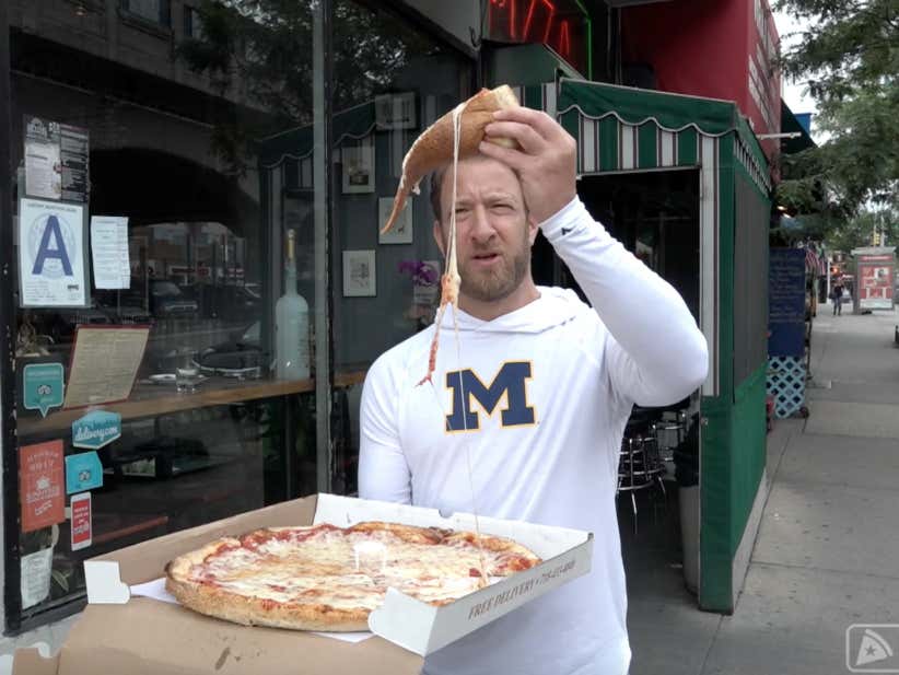 Barstool Pizza Review - Sunnyside Pizza (Queens)