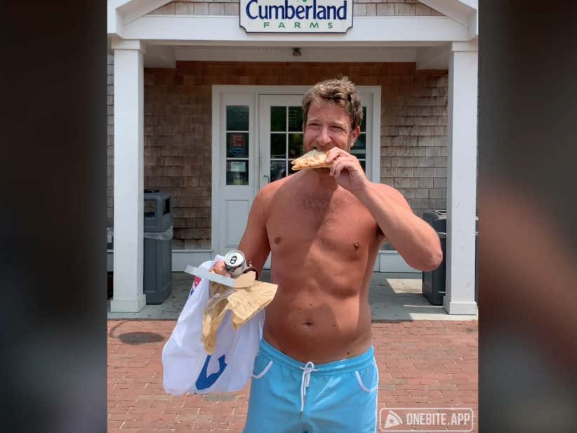 Barstool Pizza Review - Cumberland Farms (Nantucket)