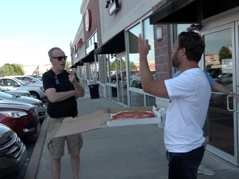 Barstool Pizza Review - Vince's Pizzeria (Philadelphia)