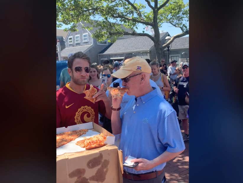 Barstool Pizza Review - B & B Pizza (Hyannis, MA)