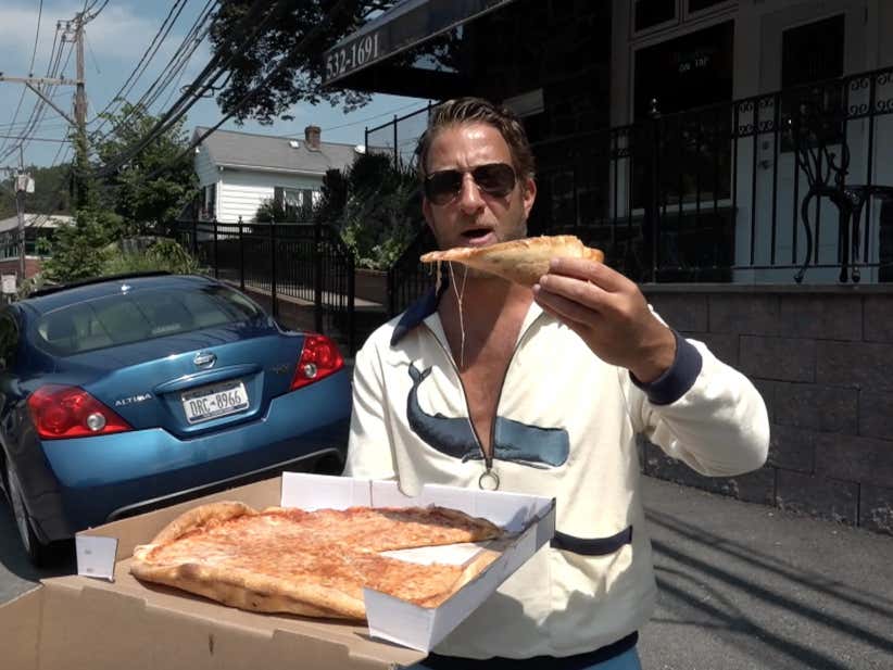 Barstool Pizza Review - Glenville Pizza (Greenwich, CT)