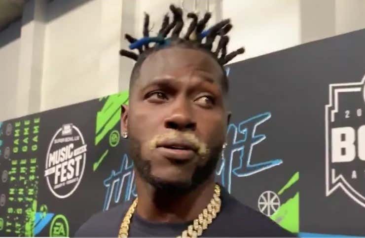 NastyNewton on X: Antonio Brown posted a poorly photoshopped pic