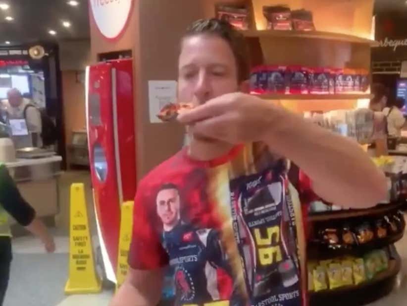 Barstool Pizza Review - Uptop Pizza (Newark Airport)